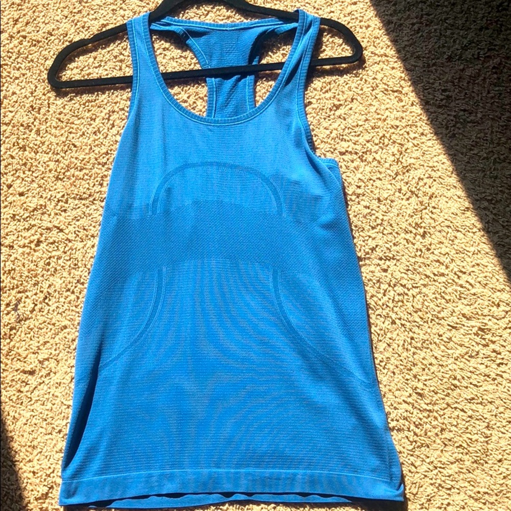 Lululemon swiftly tech racer back tank. Size 8